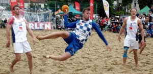 Plażowy handball Płockiem stoi