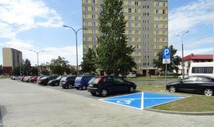 Samochody mogą już parkować na nowiutkim parkingu