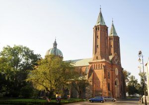 Fronton katedry w Płocku zostanie odrestaurowany