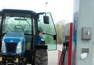 Nowe zasady zakupu paliwa dla rolników. Nieprzestrzeganie ich grozi karami
