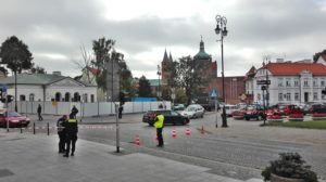 Ładunek wybuchowy w Sądzie Okręgowym w Płocku. Ewakuowano 250 osób [FOTO][AKTUALIZACJA]