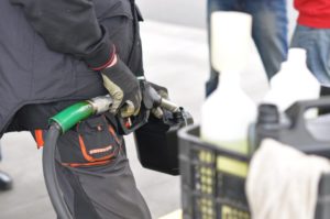 Tańsze paliwo na stacjach Orlenu dla strażaków. Ile zapłacą i od kiedy?