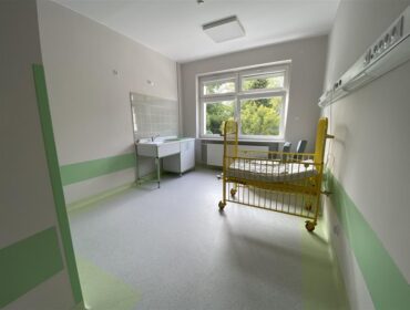 Ogromne zmiany na pediatrii w Szpitalu Świętej Trójcy w Płocku. To jednak nie wszystko. W tle duże oszczędności [FOTO]