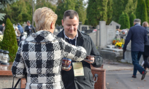“Ratujmy Płockie Powązki” – wyjątkowa kwesta na szczytny cel. 1 i 2 listopada przy płockich nekropoliach