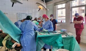 Lekarze z Płocka przebywają z misją medyczną w Etiopii. Wykonują trudne zabiegi, dzieląc się wiedzą z lokalnymi medykami [FOTO]