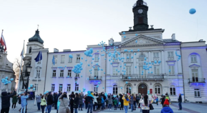 Weź ze sobą niebieski balonik i przyjdź na Szkoły Podstawowej nr 24 w Płocku. Zaproszeni są wszyscy…