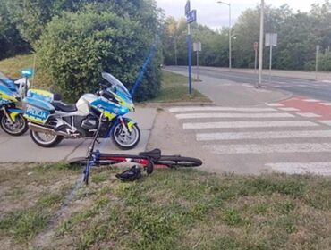 Potrącenie rowerzysty w Płocku. 46-latek trafił do szpitala