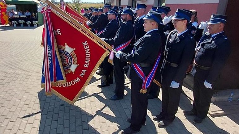 Historyczny jubileusz OSP Niszczyce. Wójt gminy Bielsk: Gdyby nie ten zespół ludzi, o których mówię, każda jednostka byłaby biedniejsza [FOTO]