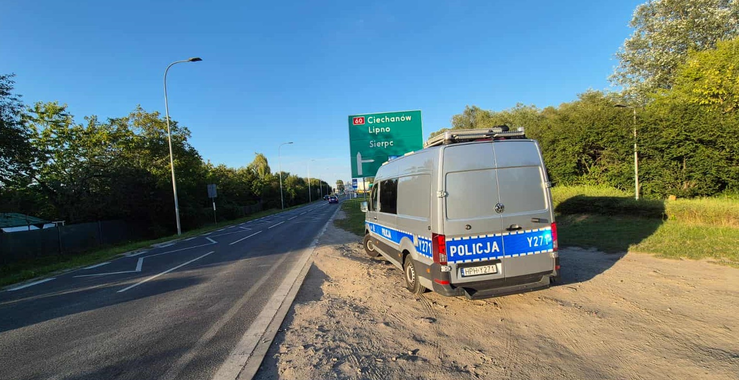 W momencie kiedy przewrócił się na przejeżdżający samochód, zaczęły się jego kłopoty. Wypadek na ulicy Bielskiej w Płocku