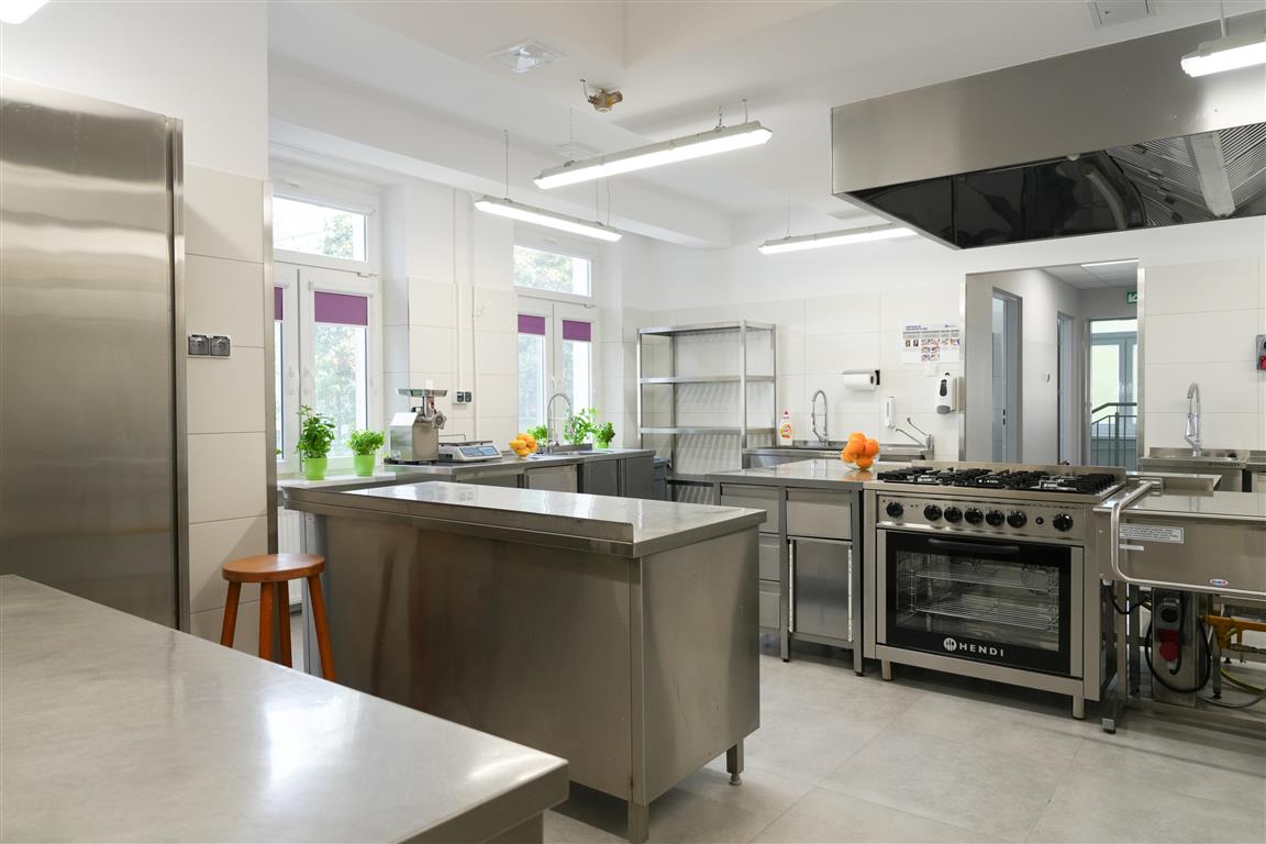 Blok żywieniowy powstał praktycznie od nowa. To kolejna tego typu inwestycja. Prezydent Płocka zapowiada następne [FOTO]