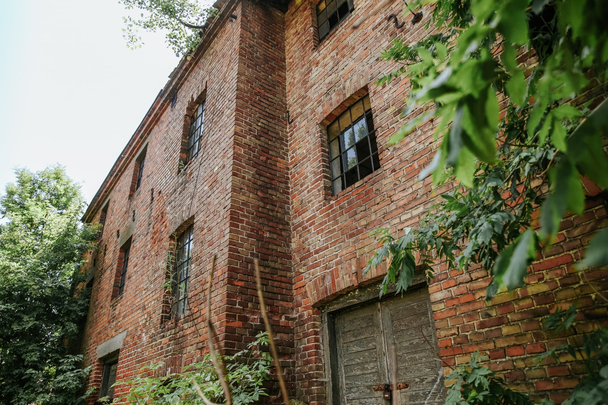 Łatwiejszy dostęp do zabytkowego młyna na płockim Radziwiu. Nieruchomość zakupi samorząd Mazowsza