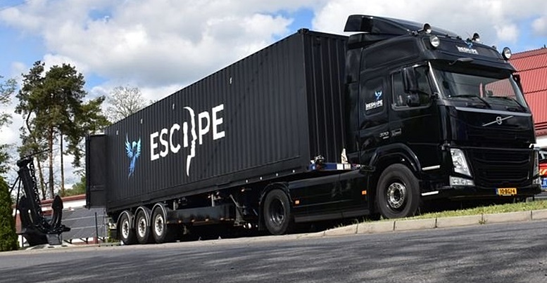 Lekcja przeżycia. interesujący projekt policji związany z handlem ludźmi. „Escape truck” stanie przy Komendzie Miejskiej Policji w Płocku