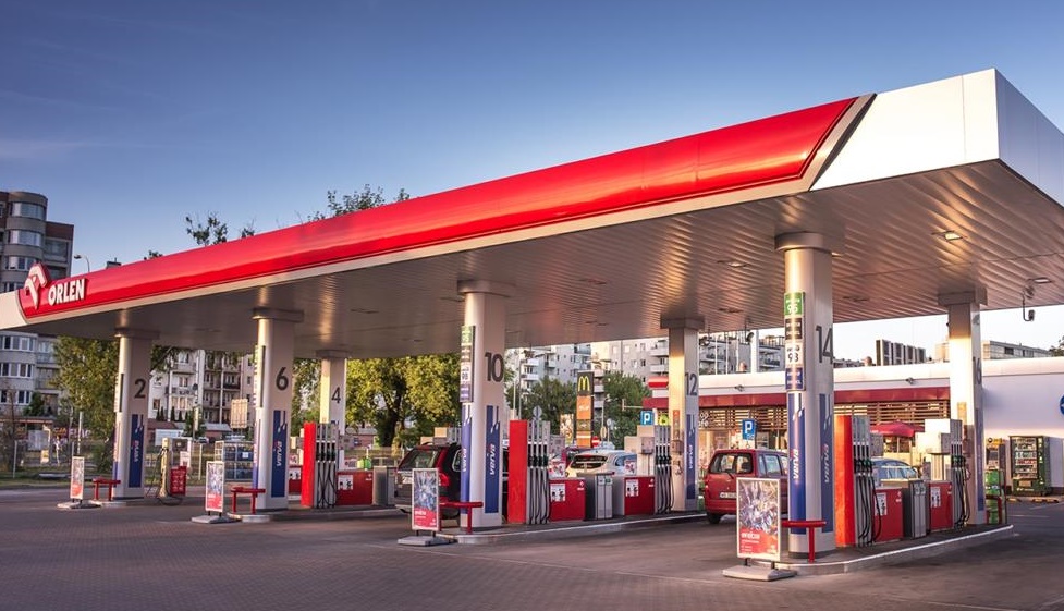 Na stacjach paliw Orlen znów taniej. Spółka po raz pierwszy uruchamia jesienną promocję