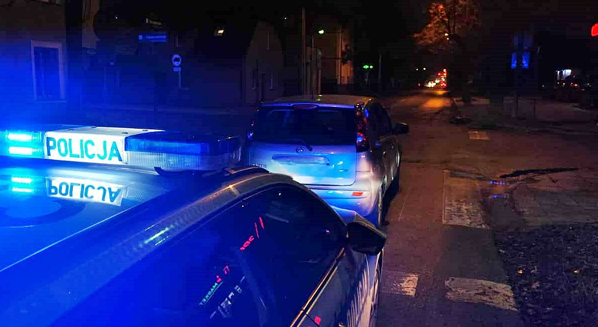 Wypadek na ul. Wyszogrodzkiej w Płocku. Potrącenie na przejściu dla pieszych. Policja zabezpiecza monitoring