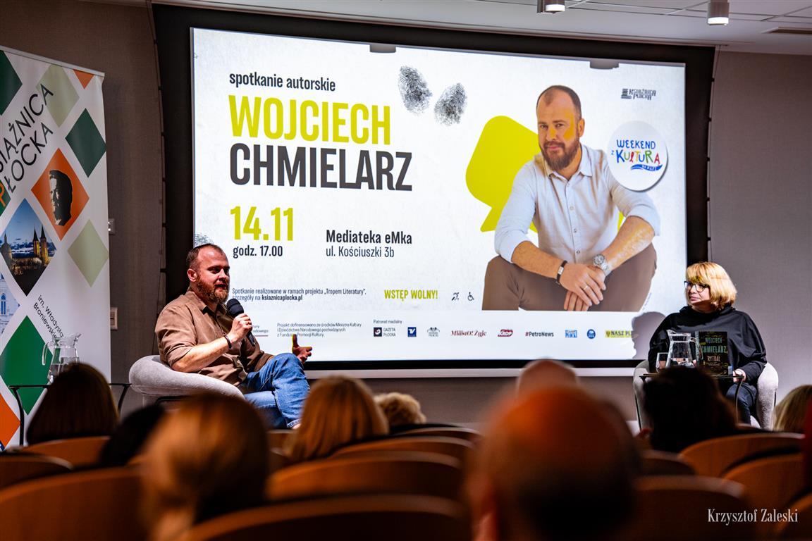 To nie była fala a wręcz tsunami! Prawdziwe tłumy opanowały Książnicę Płocką podczas Weekendu z Kulturą na Fali [FOTO]