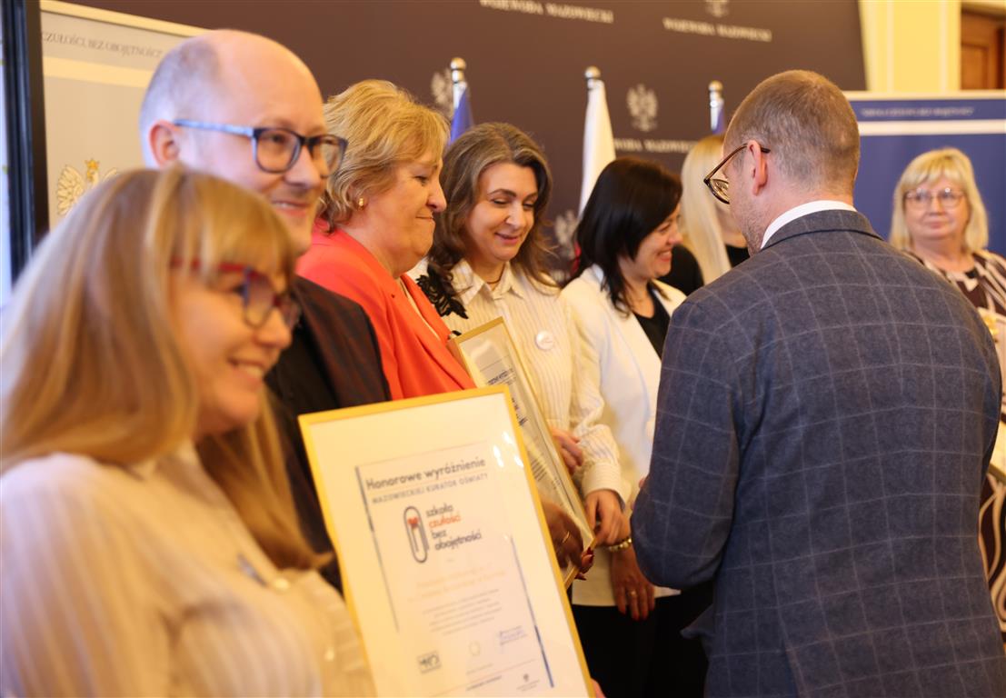 Pięć płockich placówek oświatowych, w tym jedno przedszkole, z wyjątkowym wyróżnieniem. Mazowiecki Urząd Wojewódzki ogłosił wyniki [FOTO]