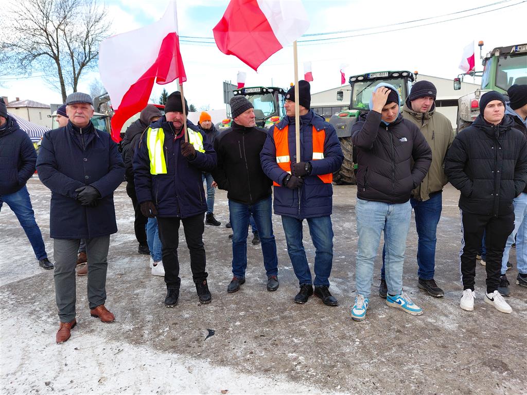„Nie” dla umowy UE – Mercosur. Do Bielska zjechali rolnicy z powiatu płockiego. Rządzący jednomyślni. Społeczeństwo zadaje pytania i nie zostawia suchej nitki na…