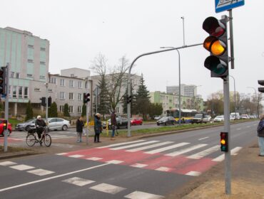 Sygnalizacja świetlna po nowemu! Co się zmieniło na dużych płockich skrzyżowaniach? Warto sprawdzić… [FOTO]