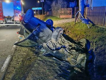 Groźny wypadek w gm. Gąbin w pow. płockim. 38-latek w stanie zagrażającym życiu trafił do szpitala