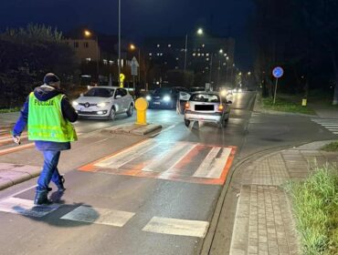 Potrącenie pieszej w al. Kobylińskiego w Płocku. Utrudnienia w ruchu!