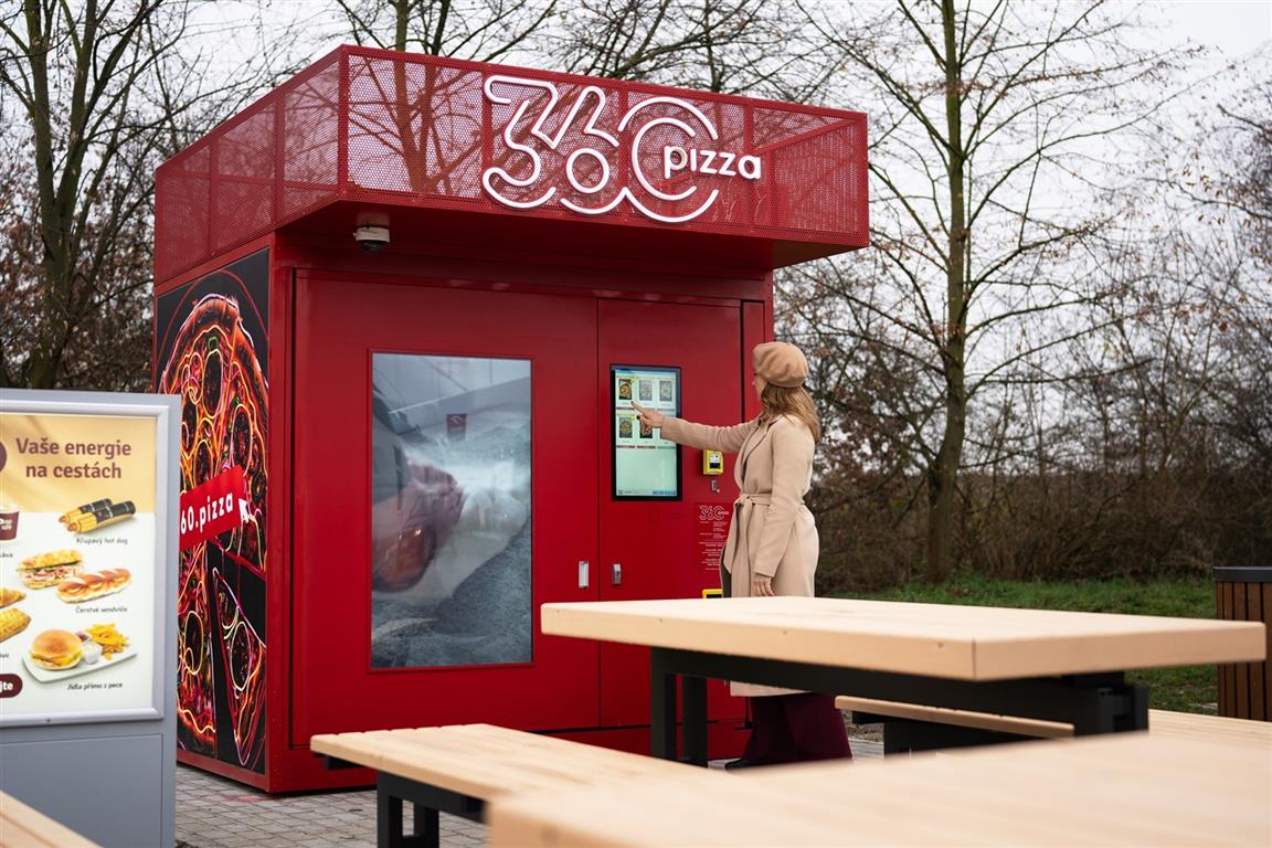 Pranie na stacji paliw? Ależ proszę. Orlen testuje nowe usługi pozapaliwowe. Jest jednak spory problem