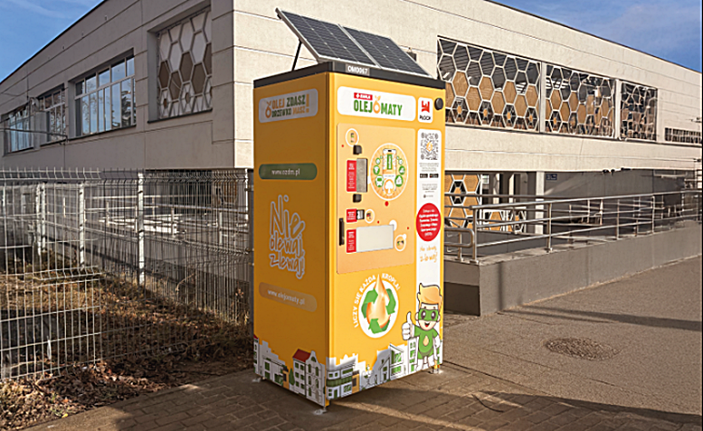 Olejomaty na ulicach Płocka wzorowo zdały egzamin. Najczęściej używany ze… złotą odznaką. Ile zużytego oleju oddano?