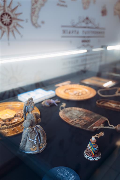 Płocki ratusz zaprasza mieszkańców w niezwykłą 'podróż’. Od miasta do miasta, od kraju do kraju… [FOTO]