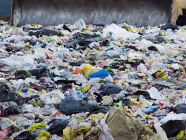 Koszmar mieszkańców Nowego Miszewa zmierza ku końcowi. Nielegalne wysypisko do likwidacji. Pomoże marszałek Mazowsza