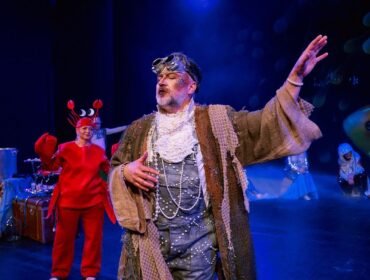 A potem żyli długo i szczęśliwie. Najpierw jednak Blue, czyli Piotr przeżył istny szok! Płocka Szopka Noworoczna 2026 [FOTO]