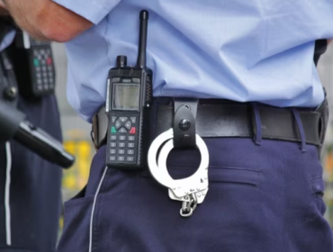 Policjantka z płockiej komendy ukarana. Pozostawiła broń, i nie tylko, na stacji paliw