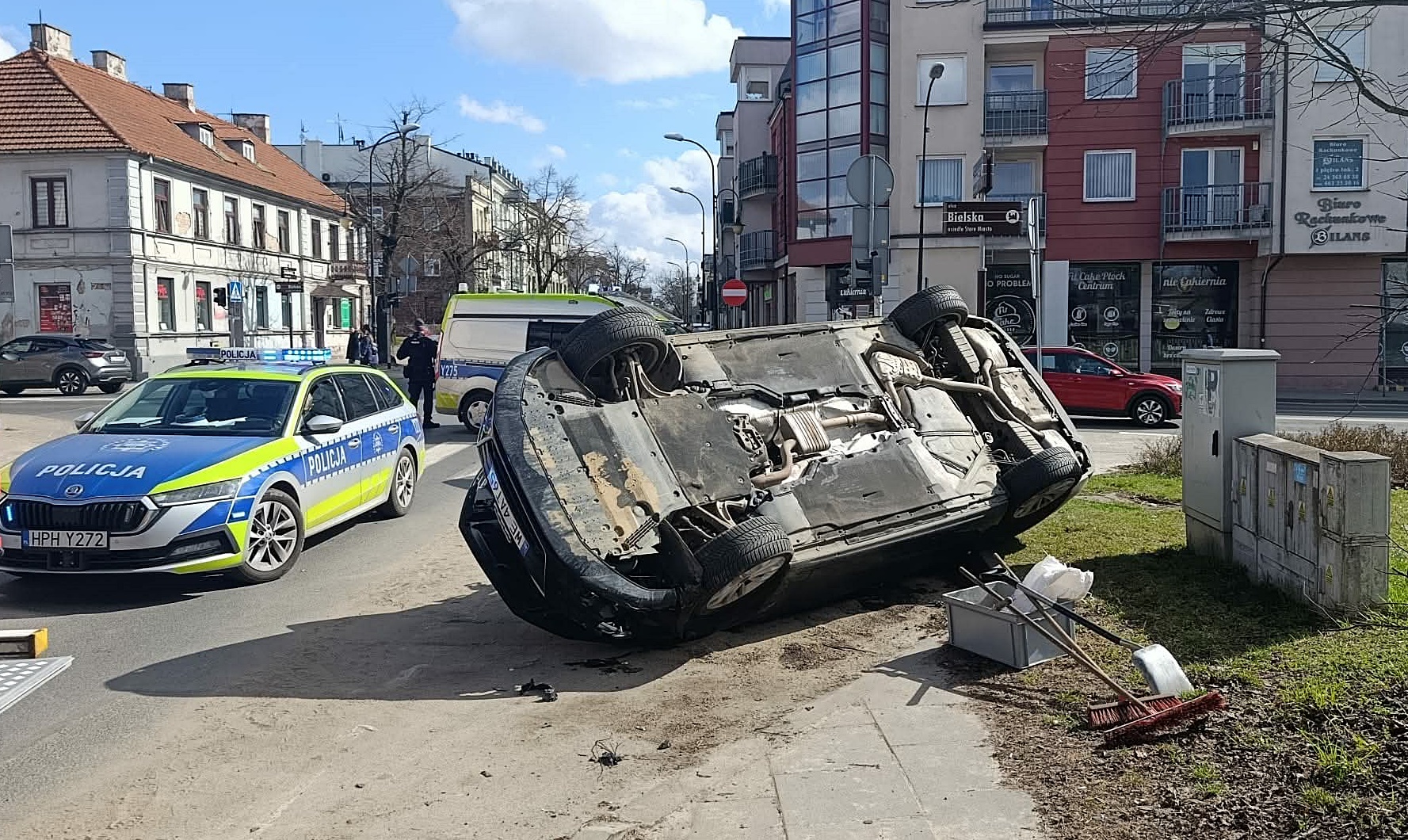 Groźny wypadek w centrum Płocka. Do szpitala trafiło dziecko [FOTO]