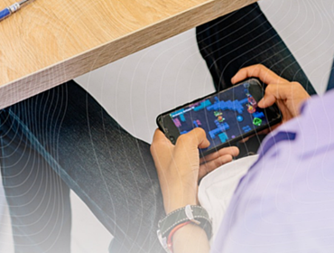 Zakaz korzystania z telefonów komórkowych w szkołach. Trwają konsultacje. Każdy może się wypowiedzieć