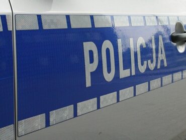 Tragedia na płockim osiedlu. Nie żyje seniorka, która prawdopodobnie wypadła z okna