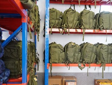 Magazyny pełne… pomocy powstają w powiecie płockim. Szeroka współpraca i nadrabianie zaległości [FOTO]