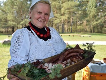 Majówka w sierpeckim skansenie to cały szereg super imprez. Gotowanie na polanie, kiermasz, pokazy… [PROGRAM]