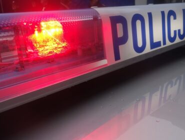 O mały krok od tragedii. Płoccy policjanci zadziałali błyskawicznie. Jest też apel…