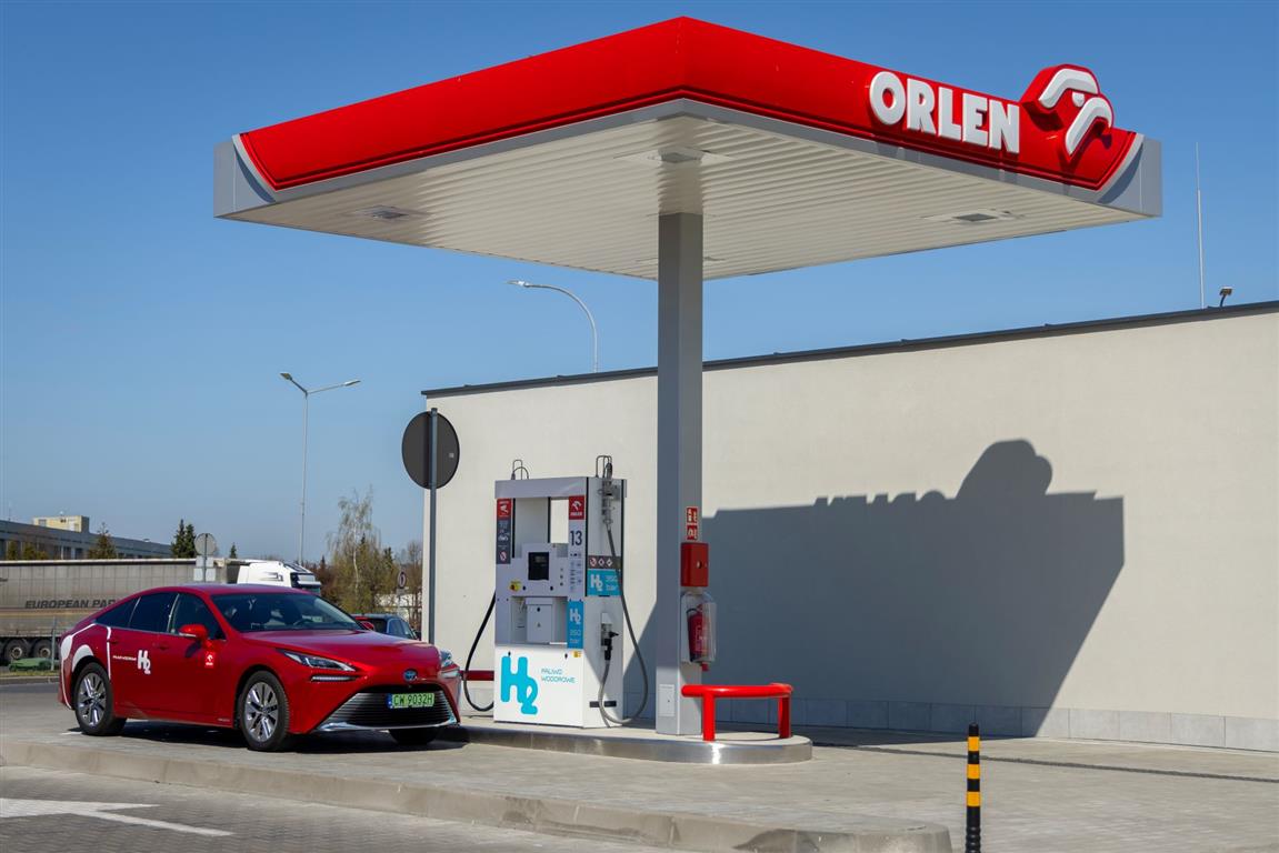 Stacja tankowania wodorem właśnie została uruchomiona w Płocku. Działa przy ulicy Łukasiewicza!