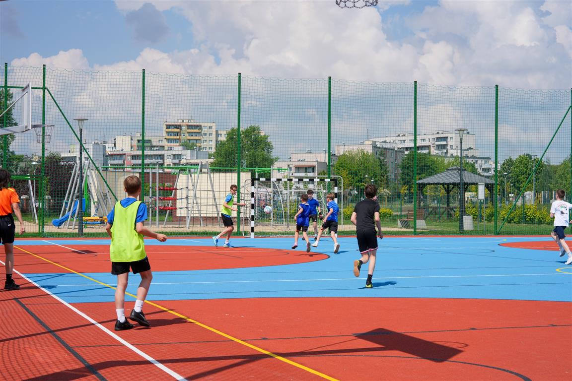 Cieszą takie inwestycje. Kolejny kompleks sportowy w Płocku oddany do dyspozycji mieszkańców [FOTO]