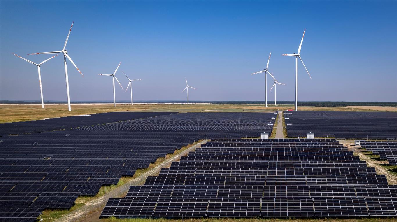 Farma wyprodukuje energię, która zasili choćby 100 tys. gospodarstw. Orlen zakończył ogromną inwestycję
