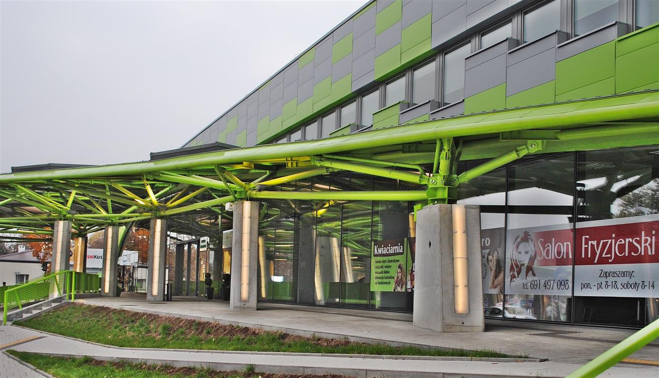 Dworzec, na który w Płocku prowadzą… prawie wszystkie objazdy. Inna strona utrudnień w ruchu na ulicach w centrum miasta [FOTO]