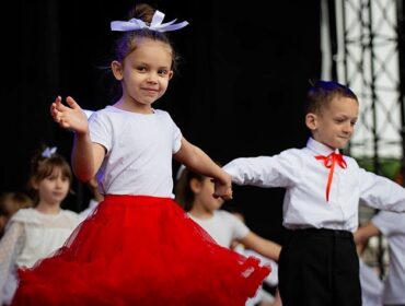 Stary Rynek w Płocku stał się sercem Europy. Radość, przyjaźń, poczucie wspólnoty… I o to chodzi! [FOTO]