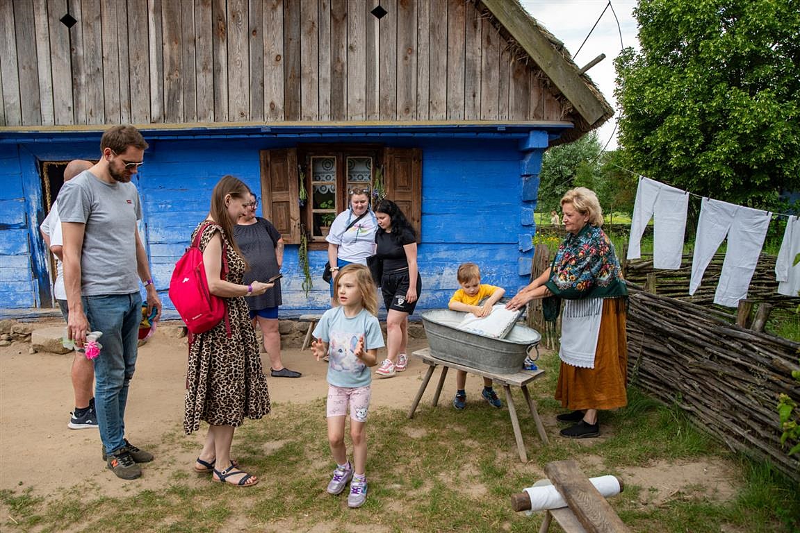 Podróż w czasie nie tylko dla najmłodszych. Wyjątkowy Dzień Dziecka w sierpeckim skansenie [FOTO]