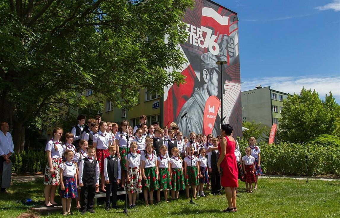 50. rocznica Protestów Czerwca ’76. Obchody w Płocku. Uroczysta msza św., wyjątkowy mural i gala w teatrze [FOTO]