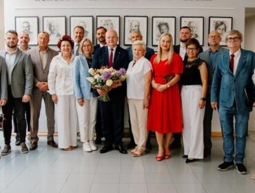 Prezydent Płocka z wotum zaufania i absolutorium. 16 głosów na tak, 7 przeciwko [FOTO]