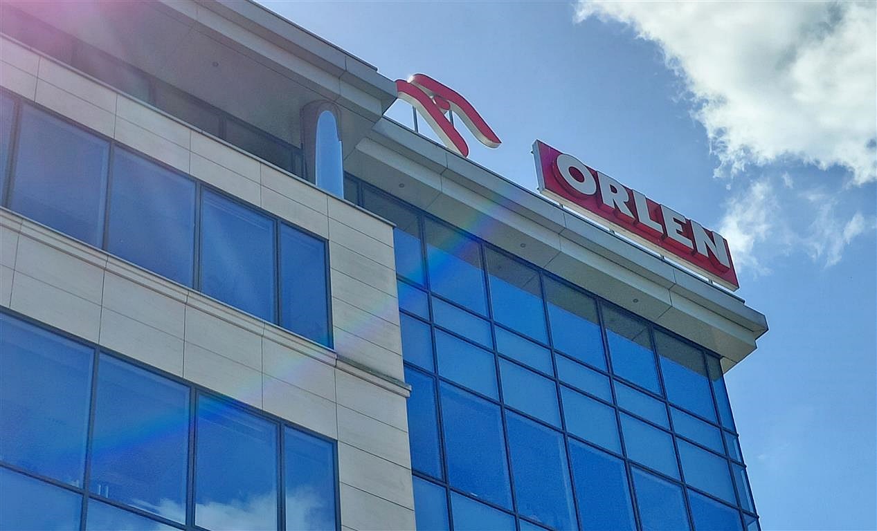 Rekordowa dywidenda wpłynie na konta właścicieli akcji Orlenu. Łącznie to ponad 9,3 mld zł