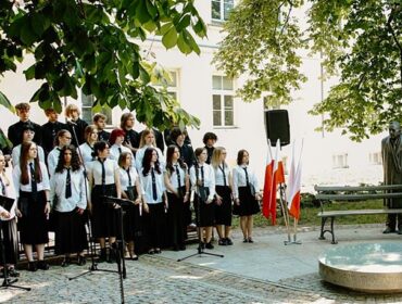Dzień, który zmienił historię Polski, i nie tylko. W Płocku ta pamięć żyje. Hołd dla Tadeusza Mazowieckiego [FOTO]