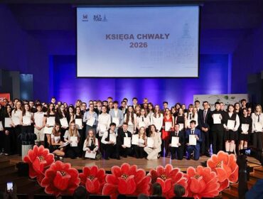 Najlepsi absolwenci szkół średnich wpisali się do Księgi Chwały. To piękna płocka tradycja [FOTO]