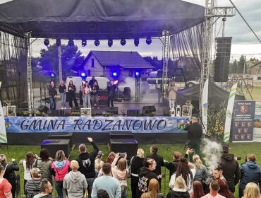 Zapowiadają się dwa dni wypełnione rozrywką po brzegi. Długa lista atrakcji, a wśród nich koncert gwiazdy. Radzanowo zaprasza!