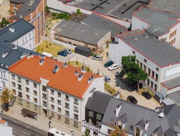 Zniknie kolejna rudera z płockiej ulicy. Powstanie jeden z najnowocześniejszych bloków mieszkalnych [FOTO]