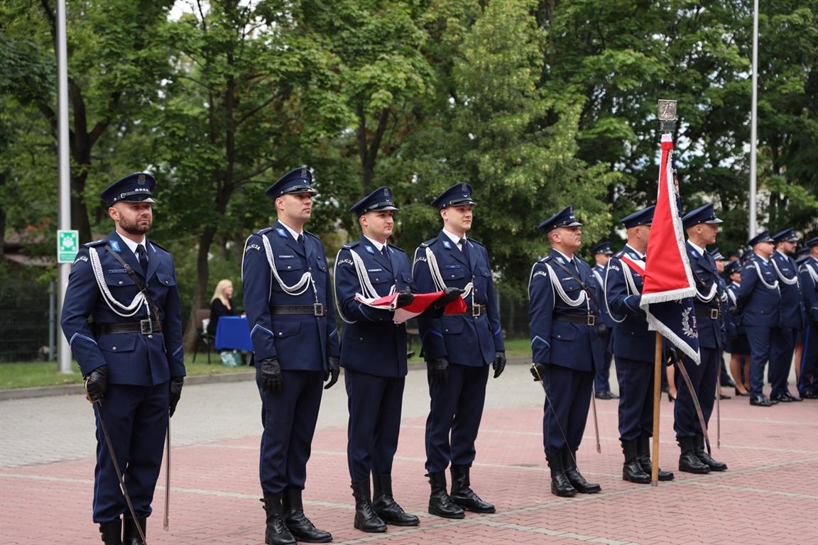 Awanse, odznaczenia, medale i… zaskakujący film. Wyjątkowe Święto Policji w Płocku [FILM] [FOTO]